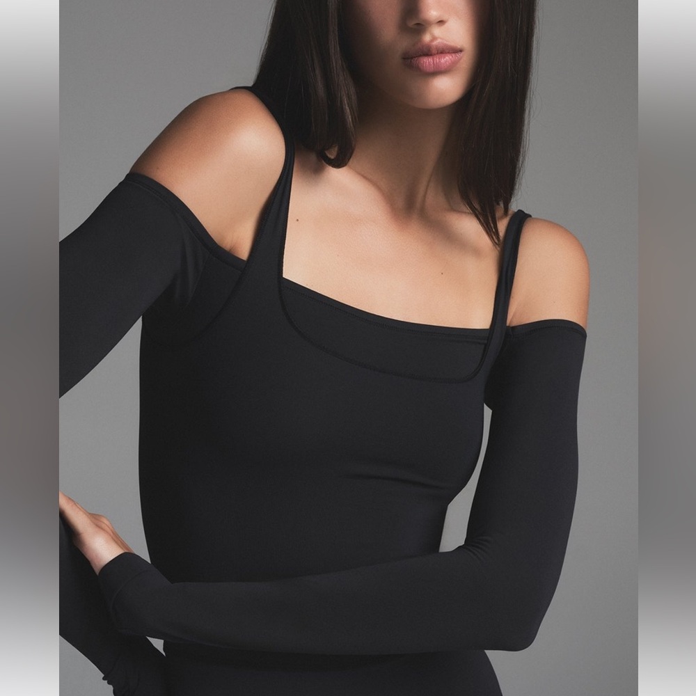 SKIMS NWT SOFT SMOOTHING SEAMLESS
CATSUIT SZ SMALL Color Eclipse - Picture 2 of 9